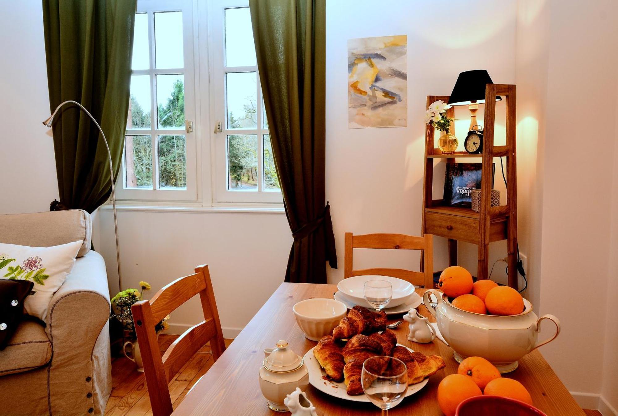 Logis Du Haut-Koenigsbourg Thannenkirch Kamer foto